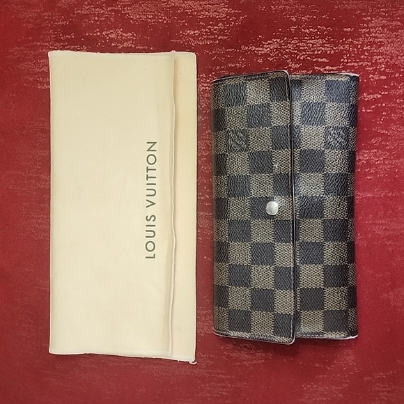 Louis Vuitton Handbags - Louis Vuitton Sarah Wallet Damier Ebene Brown